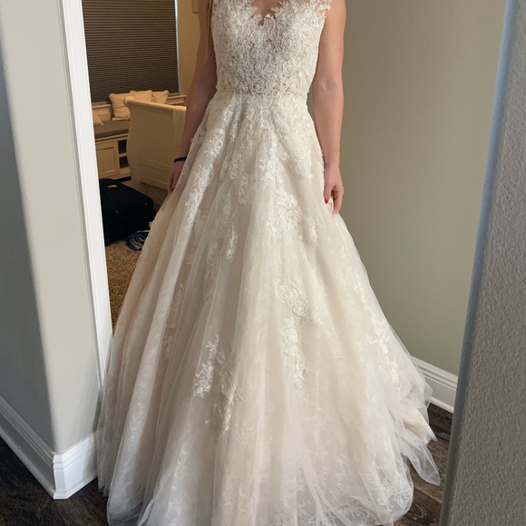 Essence of Australia Wedding Dress